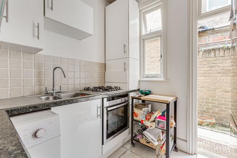 2 bedroom flat to rent, Dagnan Road, Clapham South, London