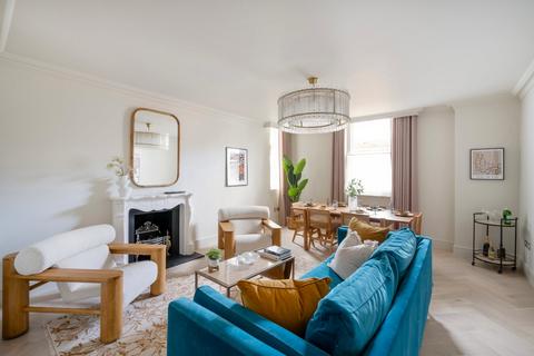 4 bedroom flat for sale, Pembridge Gardens, Notting Hill, London