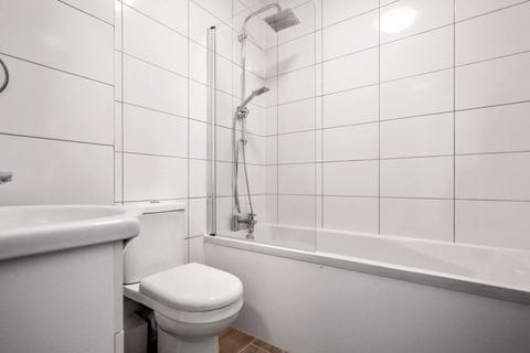 2 bedroom apartment to rent, Bourne Road, Bexley