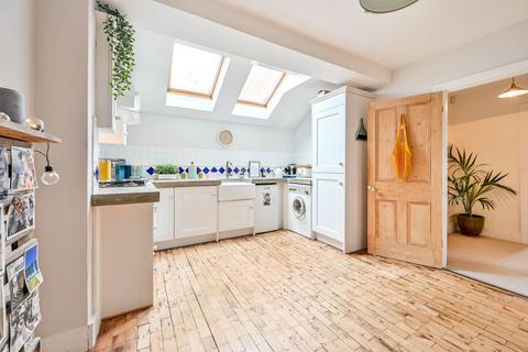 2 bedroom flat for sale, Yew Tree House, Cranleigh, GU6