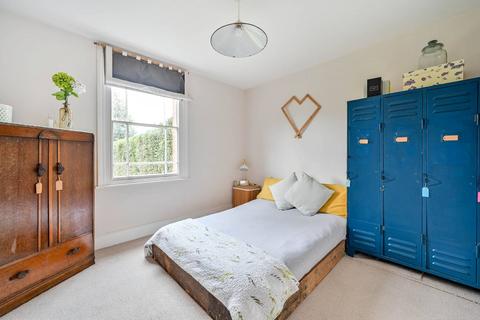 2 bedroom flat for sale, Yew Tree House, Cranleigh, GU6