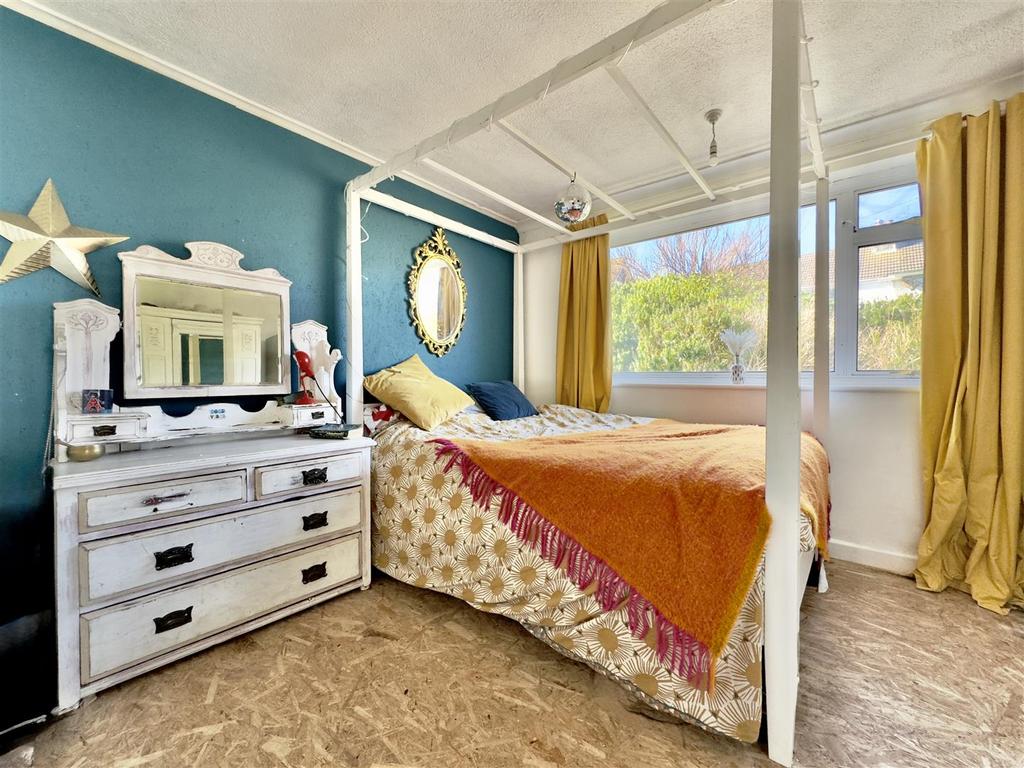 Bedroom One.jpeg