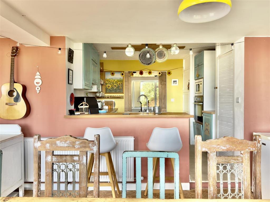 Dining area to kitchen.jpeg