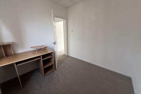 3 bedroom semi-detached house to rent, Marton Road, Middlesbrough, TS4