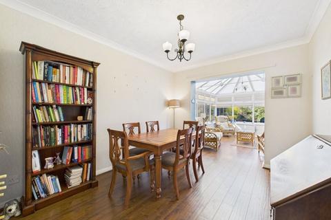 25 Challum Drive, Chadderton, Oldham, OL9 0LY