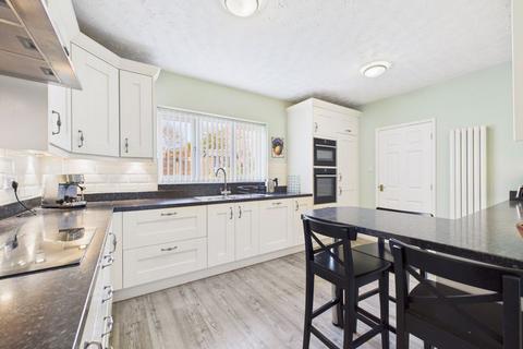 25 Challum Drive, Chadderton, Oldham, OL9 0LY
