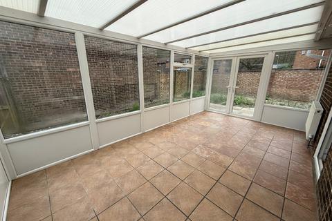 2 bedroom terraced bungalow for sale, Dunstable, Bedfordshire LU6