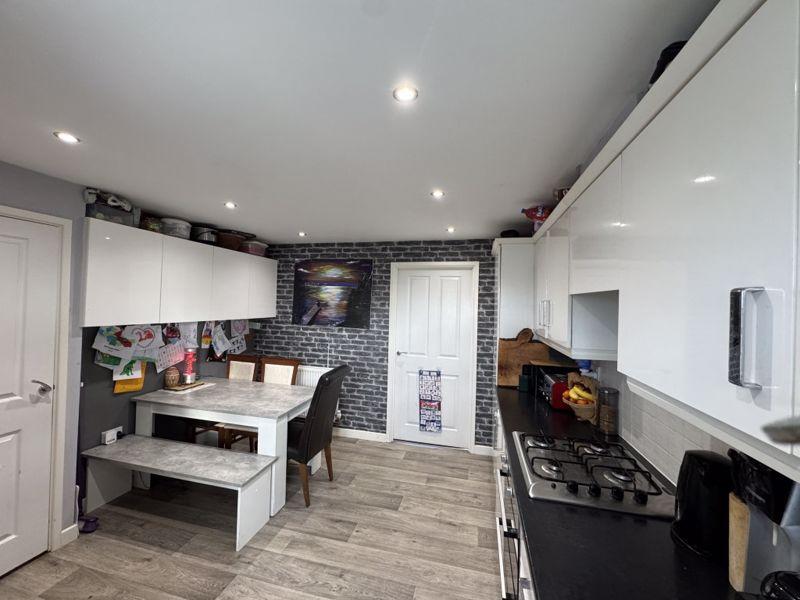 Kitchen / Breakfast
