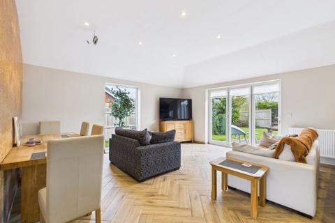 4 bedroom bungalow for sale, 2 Mark Avenue, Horncastle