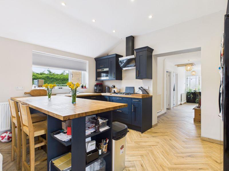 Living / Dining /
