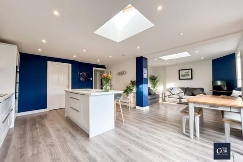 25 Mayland Drive, Sutton Coldfield, B74 2DG