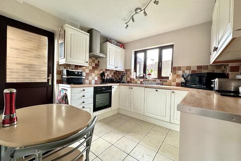 54 Greenglades, Northampton, NN4 9YW