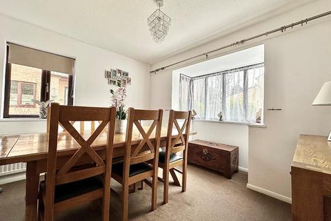 54 Greenglades, Northampton, NN4 9YW