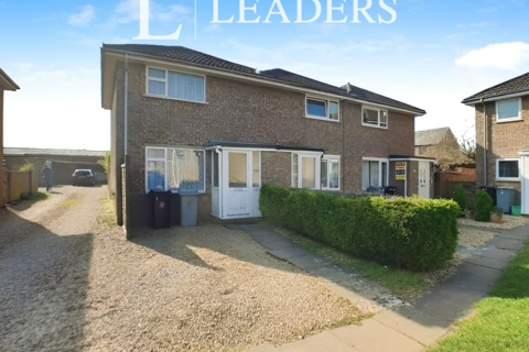 2 bedroom semi-detached house to rent, Clover Road, Market Deeping, PE6