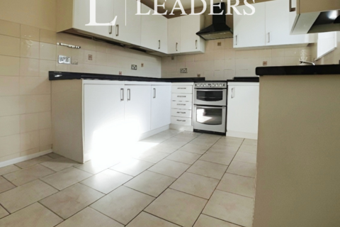 2 bedroom semi-detached house to rent, Clover Road, Market Deeping, PE6