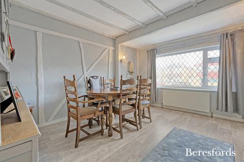 28 Parsonage Field, Doddinghurst, Brentwood, CM15 0RN