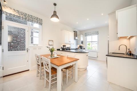 3 bedroom maisonette for sale, London W4
