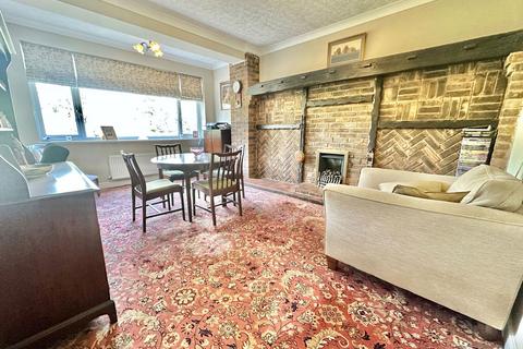 3 bedroom detached house for sale, Elizabeth Grove, Dudley DY2