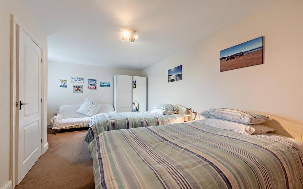 Twin Bedroom