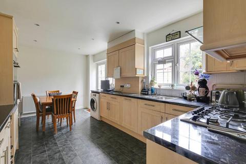 2j Ridge Langley, South Croydon, CR2 0AR