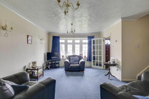 2j Ridge Langley, South Croydon, CR2 0AR