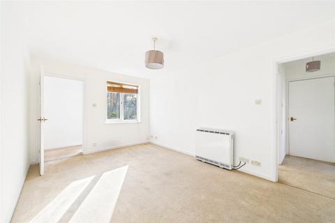 1 bedroom apartment for sale, Littlebrook Avenue, Slough, Berkshire, SL2