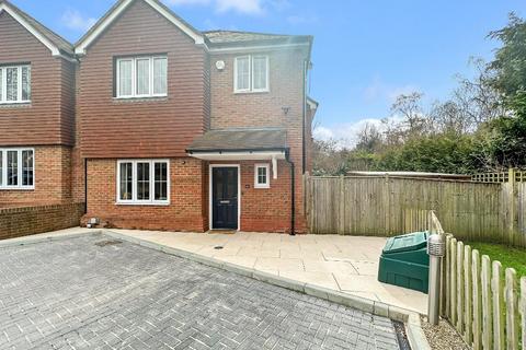 21 Boxford Close, South Croydon, CR2 8SY