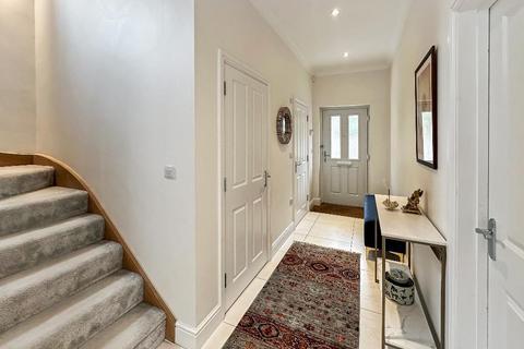 21 Boxford Close, South Croydon, CR2 8SY