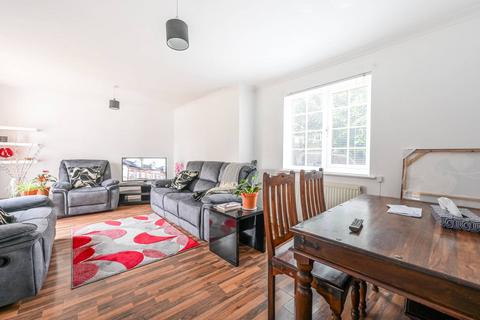 5 Hawksmoor Close, London, E6 5SL