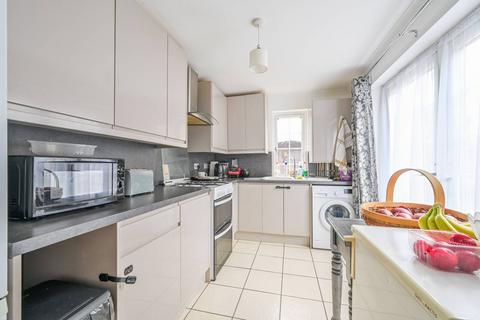 5 Hawksmoor Close, London, E6 5SL