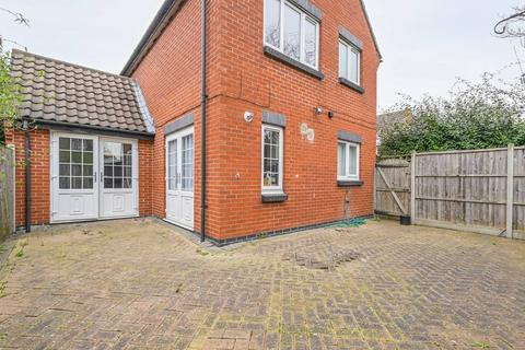 5 Hawksmoor Close, London, E6 5SL