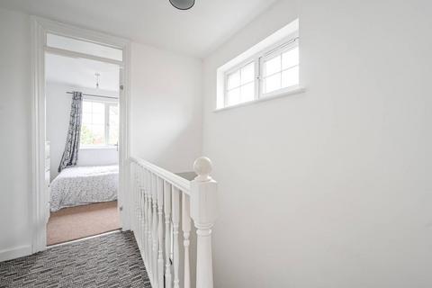 5 Hawksmoor Close, London, E6 5SL