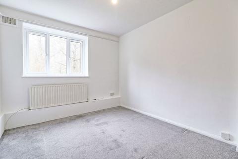 27 Clayburn Gardens, South Ockendon, RM15 6AT