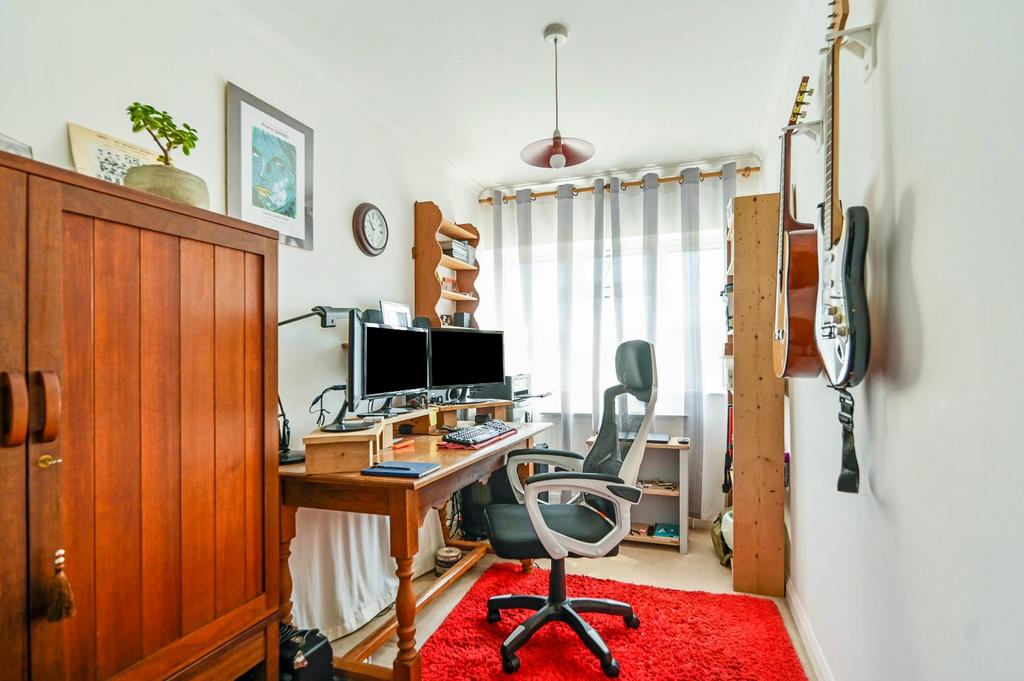 Bedroom/Study