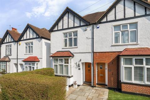 23 Titian Avenue, Bushey Heath, Bushey, WD23 4GB