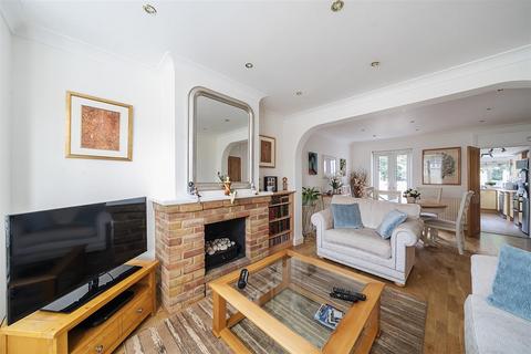 23 Titian Avenue, Bushey Heath, Bushey, WD23 4GB