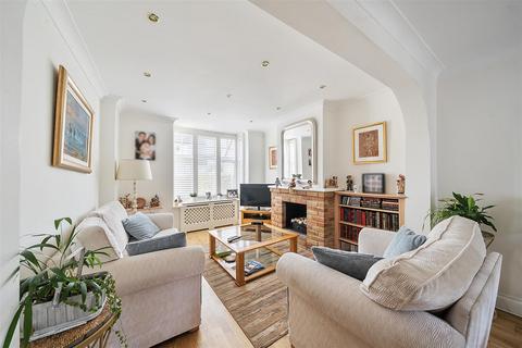 23 Titian Avenue, Bushey Heath, Bushey, WD23 4GB