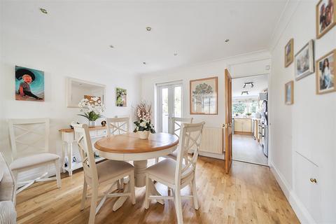 23 Titian Avenue, Bushey Heath, Bushey, WD23 4GB