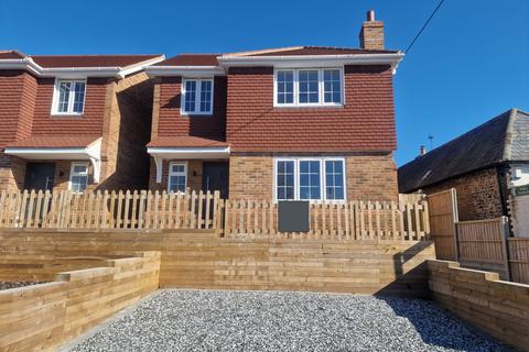 4 bedroom house to rent, Back Street, Ringwould, CT14