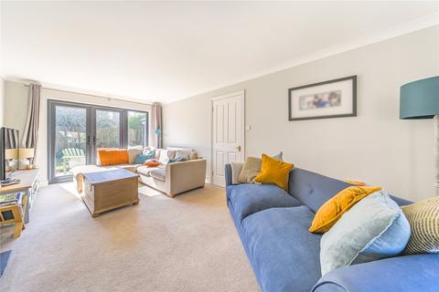1 Hardbarrow Woods, Thakeham, Pulborough, RH20 3ES