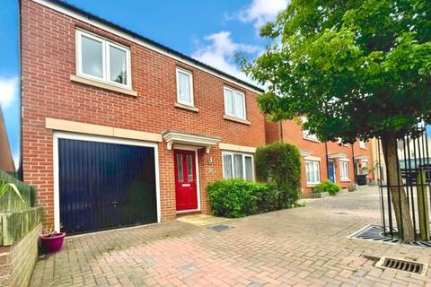 4 bedroom detached house for sale, Stratton, Swindon SN2