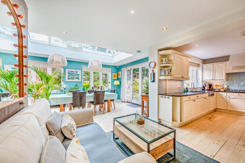 4 Beaconfields, Sevenoaks, TN13 2NH