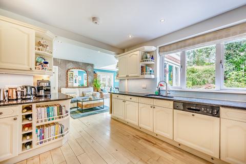 4 Beaconfields, Sevenoaks, TN13 2NH