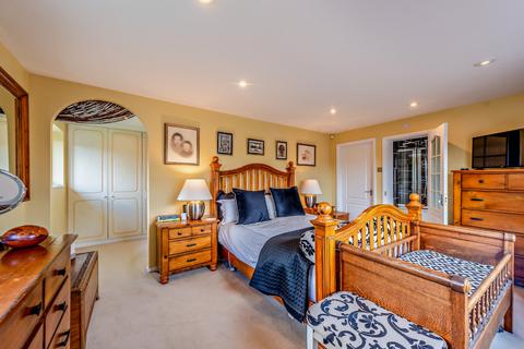 4 Beaconfields, Sevenoaks, TN13 2NH