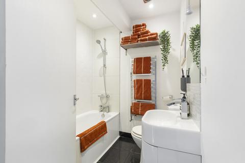 9b Wharfdale Road, London, N1 9SB