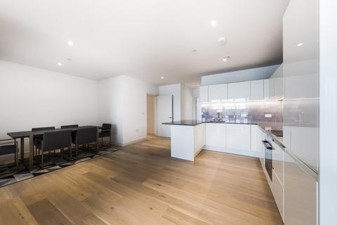 3 bedroom flat to rent, Liner House, 3 Royal Wharf Walk, London, E16