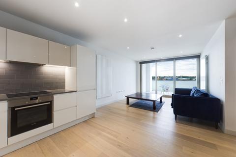 3 bedroom flat to rent, Liner House, 3 Royal Wharf Walk, London, E16