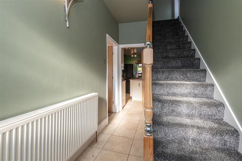 3 bedroom semi-detached house for sale, Hammerstones Road, Elland
