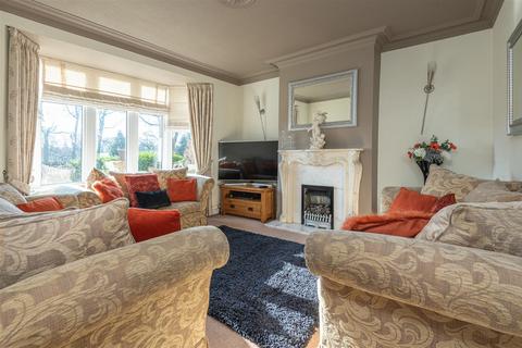 3 bedroom semi-detached house for sale, Hammerstones Road, Elland