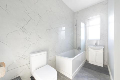 1 bedroom flat for sale, West End Lane, West Hampstead, London NW6